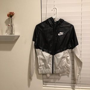 Women’s Nike Windbreaker